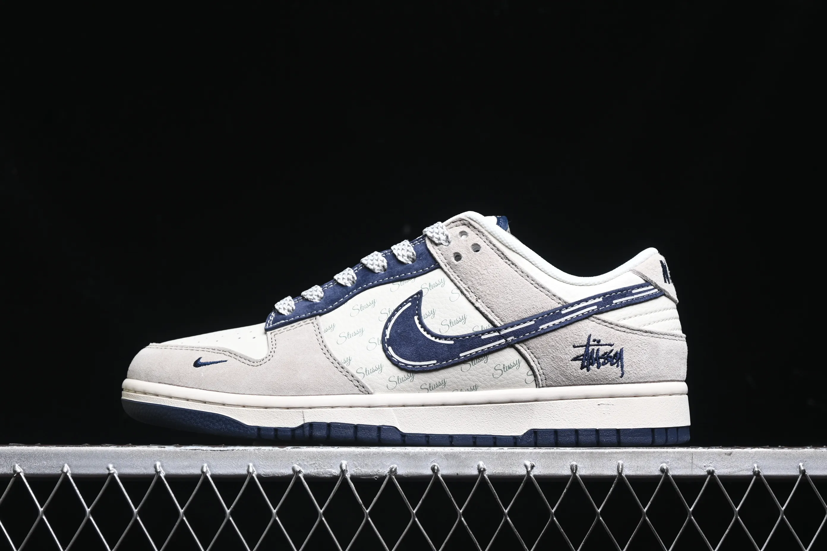 All Categories Nk SB Dunk Series Nk SB Dunk Low High-end Customized Low-top Sneakers Nk SB Dunk Low Stusi Joint-Sketch Navy Blue Hook Anniversary High-end Customized Low-top Casual Sneakers FC1688-197